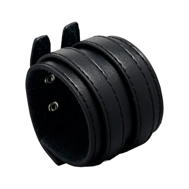 браслет на запястье