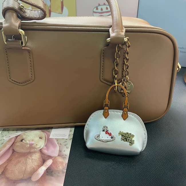 брелок китти