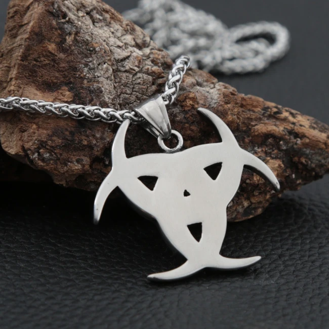 підвіска трьох місяців,