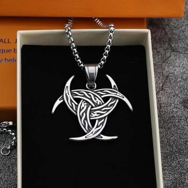 кулон з кельтським вузлом