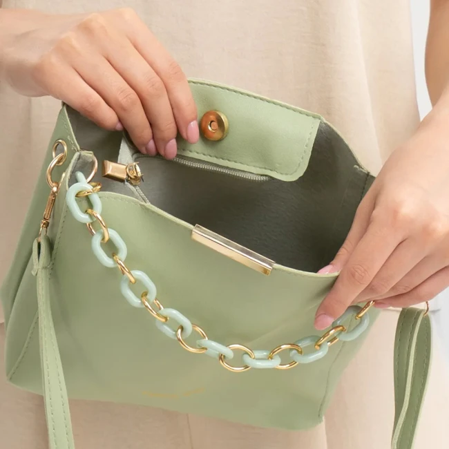 женская сумка на плечо