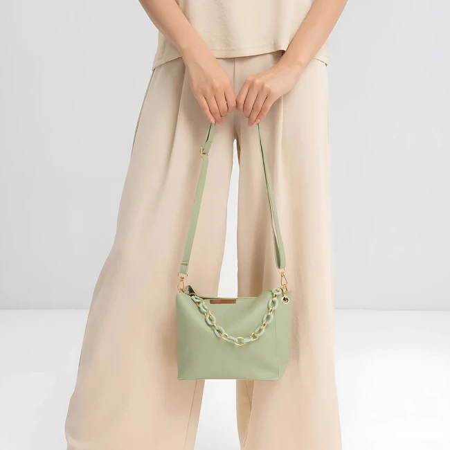 женская сумка через плечо