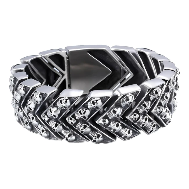 браслет на запястье