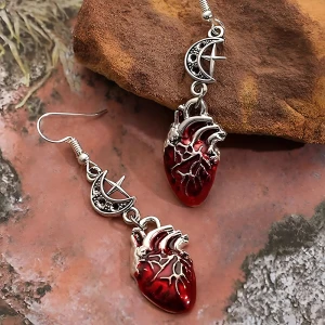 Серьги с сердцем в готическом стиле серьги с сердцем