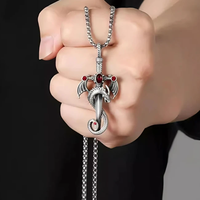 кулон на цепочке