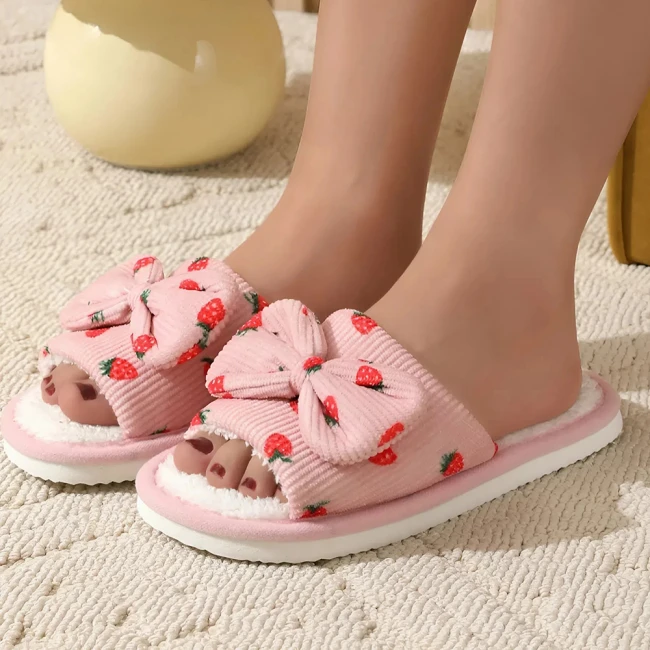 мягкие комнатные тапочки