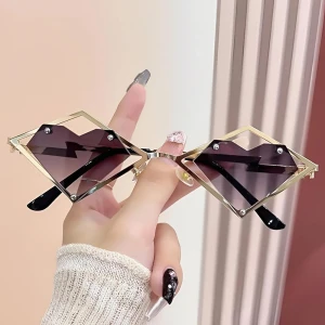 Жіночі сонцезахисні окуляри у формі серця жіночі сонцезахисні окуляри