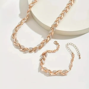 Комплект женских украшений колье и браслет колье и браслет