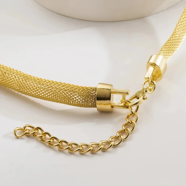 открытое ожерелье