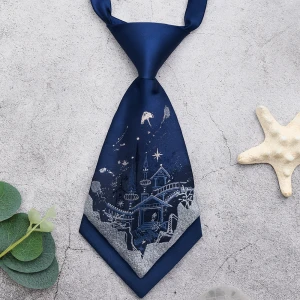 Короткий галстук с рисунком на резинке короткий галстук