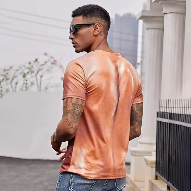 футболка з чоловічим торсом