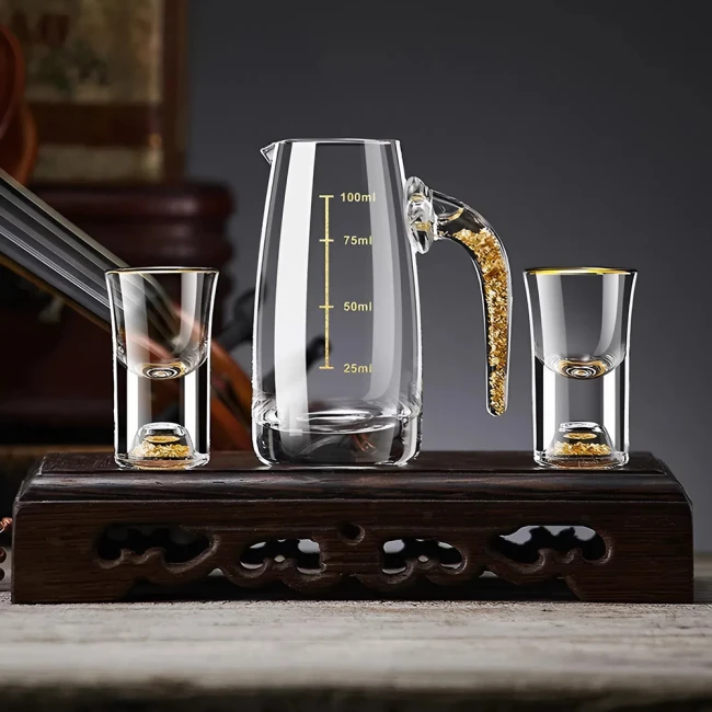 рюмки и графин