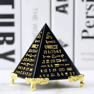 пирамидка из камня