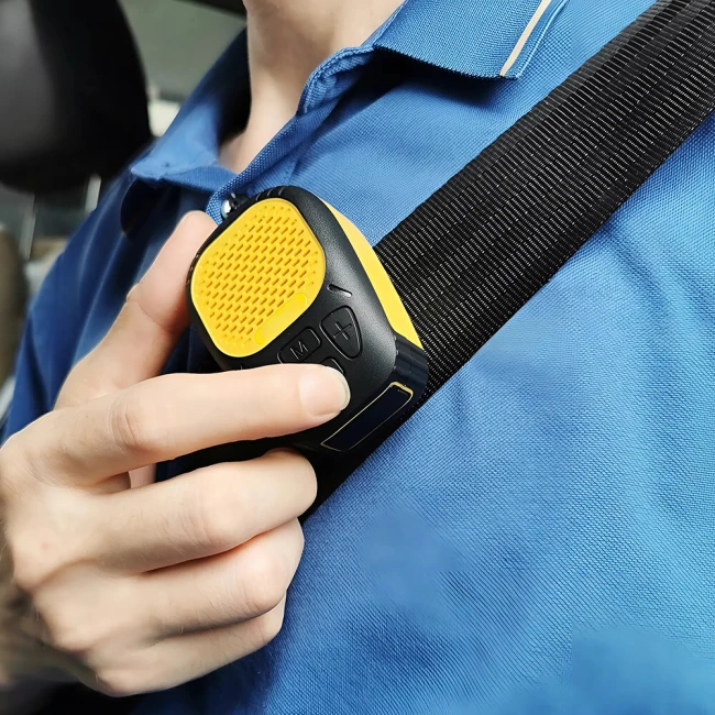 портативная колонка на клипсе