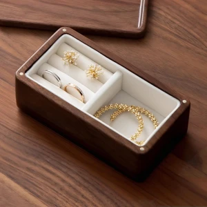 Дерев'яна скринька для прикрас скринька для прикрас