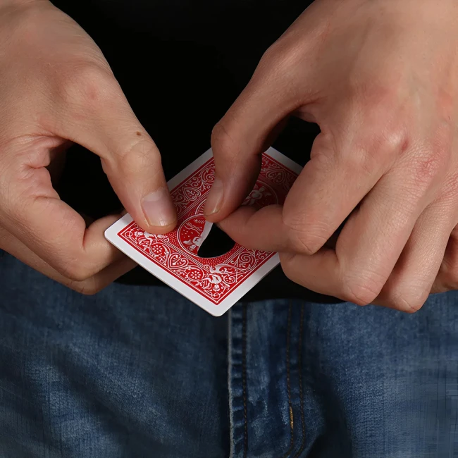 три игральные карты