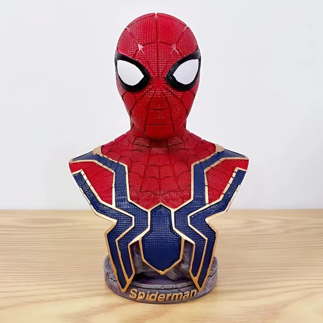 фигурка человека паука