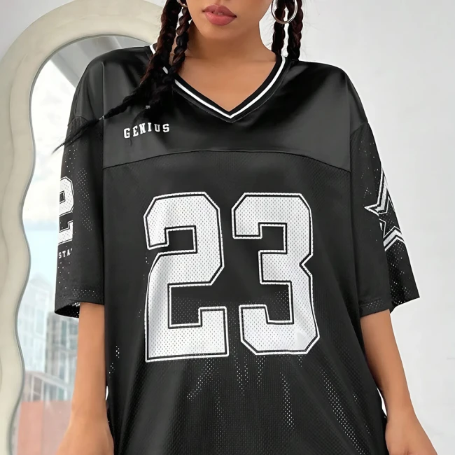 спортивная женская футболка