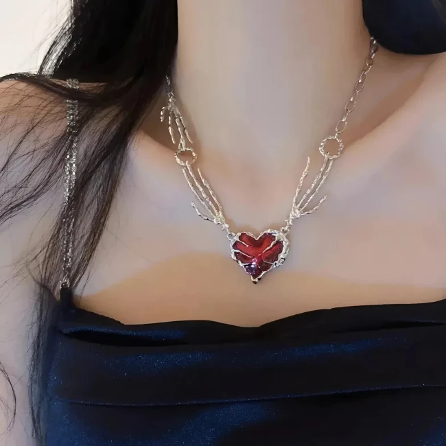 намисто з підвіскою