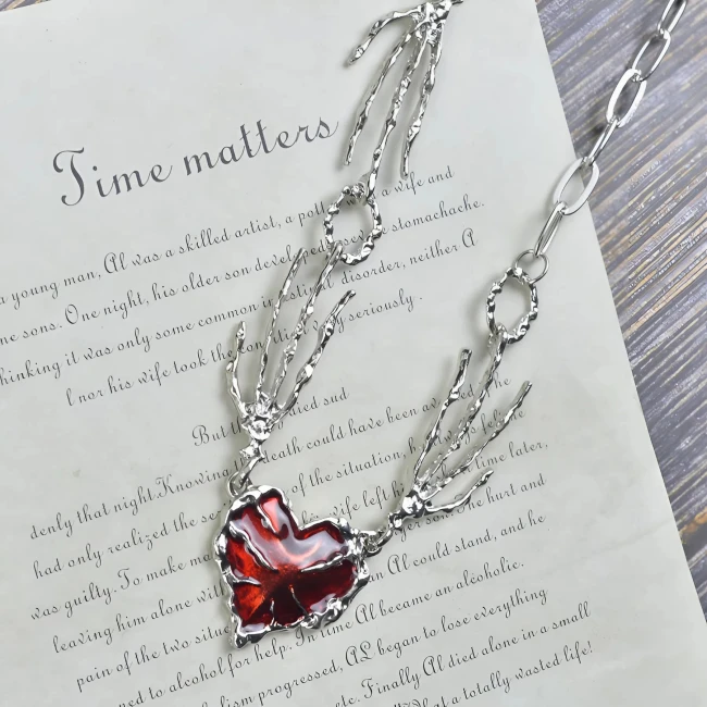 готичне намисто