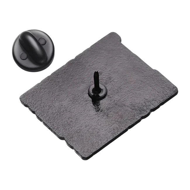 значок с надписью