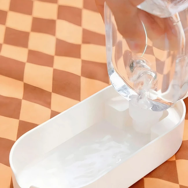 Поїлка з кормом