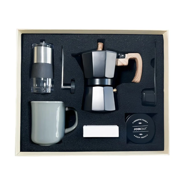 набір з кавоваркою