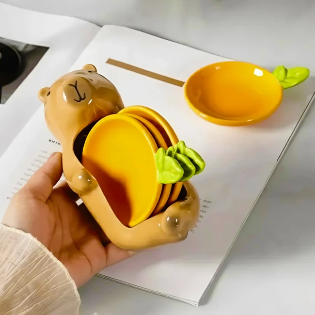 набір тарілочок з підставкою