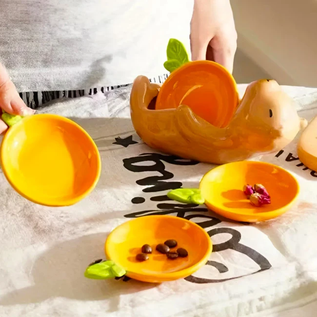 набір блюдець з кераміки