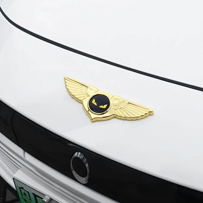 об'ємна наклейка на авто