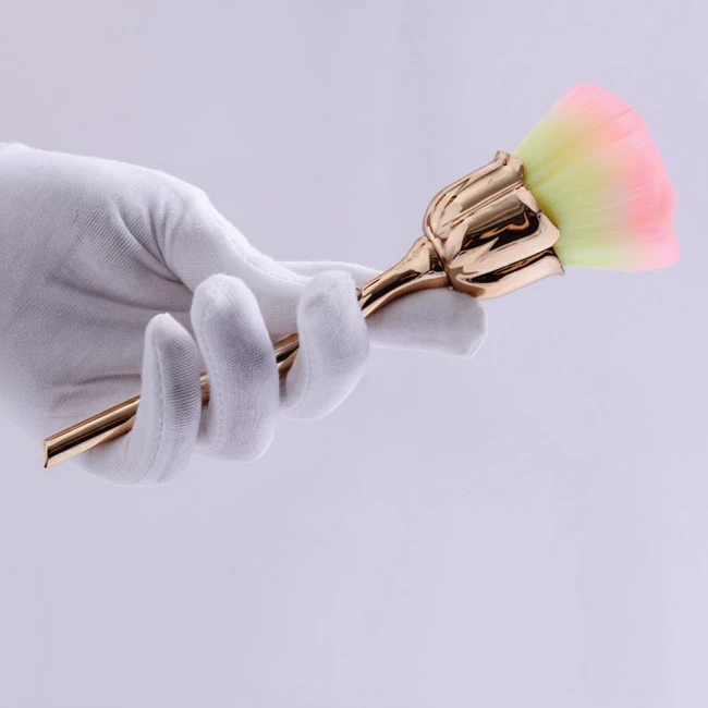 пензель у вигляді троянди