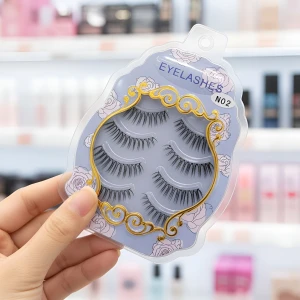 Стрічкові накладні вії з натуральним ефектом стрічкові накладні вії