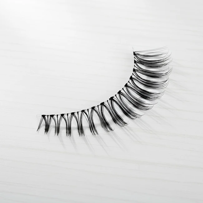 накладні вії на прозорій стрічці