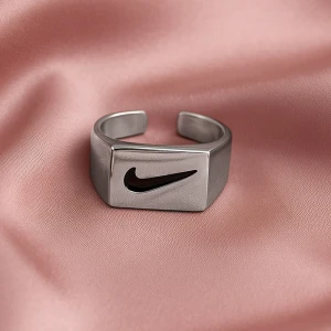 Відкрите регульоване кільце Nike регульоване кільце