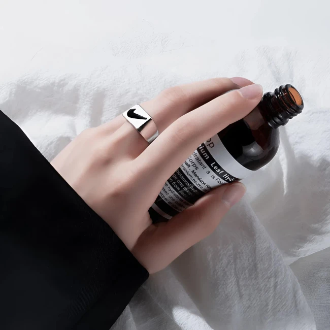 кільце Найк