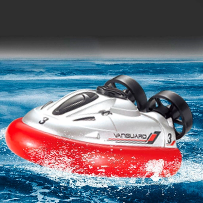 лодки на пульте управления