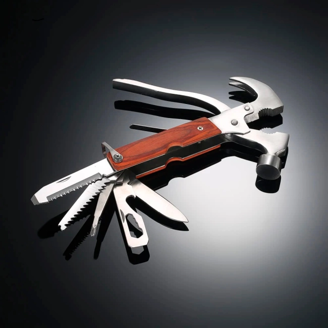 Мультитул для выживания с молотком