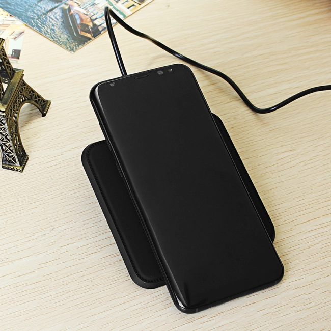 бездротовий зарядний пристрій