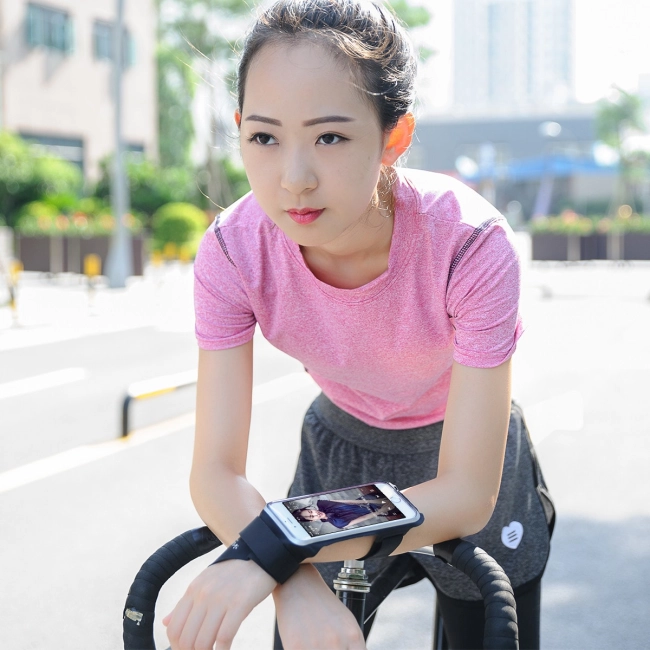 кріплення для телефону на зап'ясті