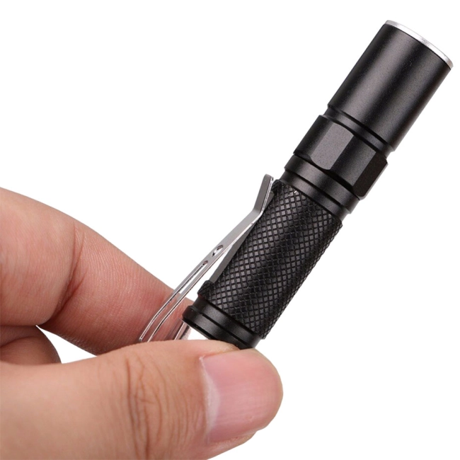 фонарик с телескопической ручкой