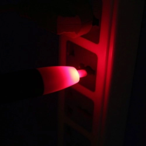 безконтактний детектор напруги