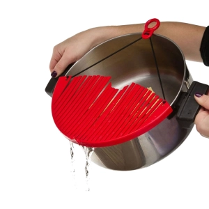 Универсальный дуршлаг-накладка для слива воды better strainer дуршлаг на кастрюлю