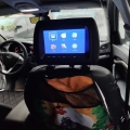 екран в підголовник автомобіля