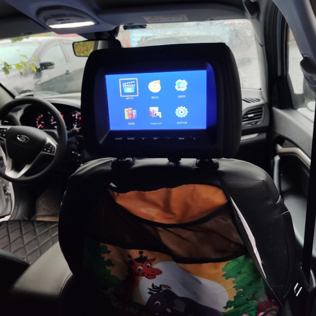 экран в подголовник автомобиля