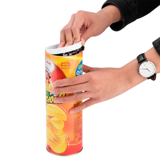 змія в коробці для розіграшів