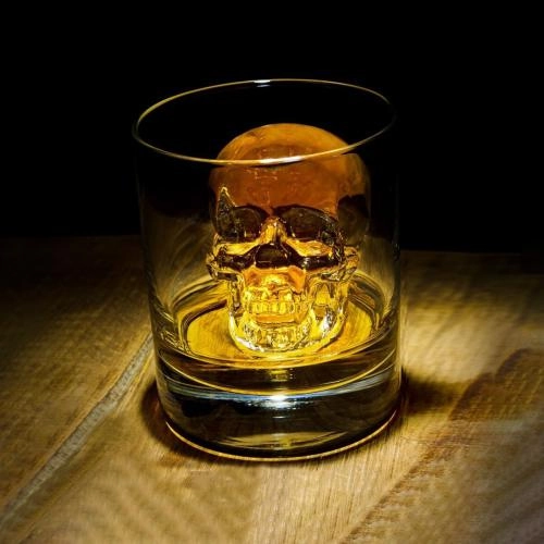 форма для льда в виде черепа