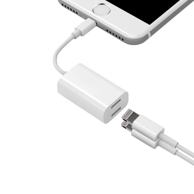 адаптер lightning для навушників та зарядки