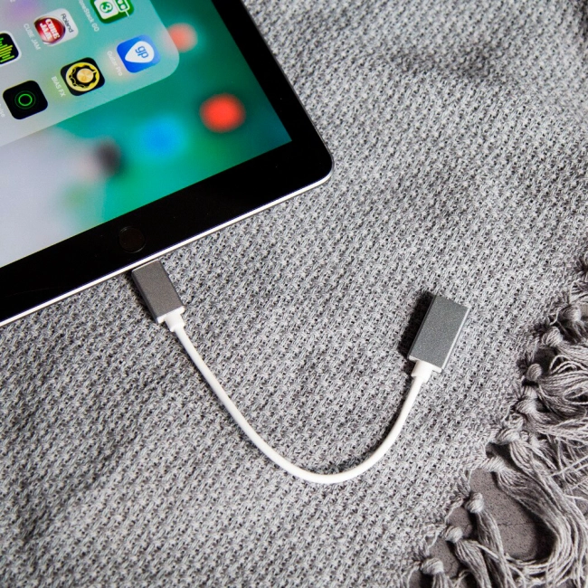 usb otg перехідник для iphone