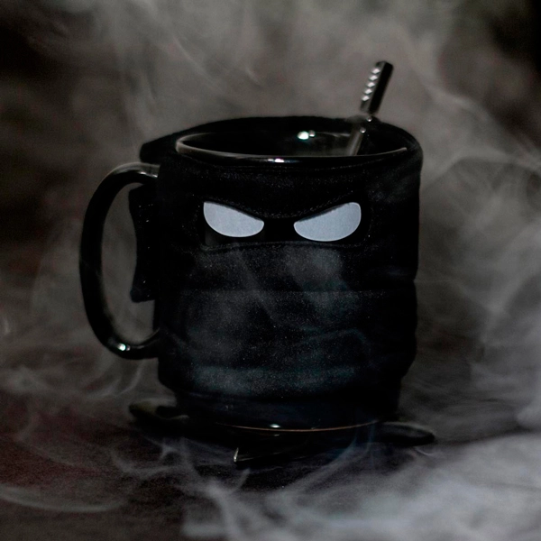 кружка черная маска