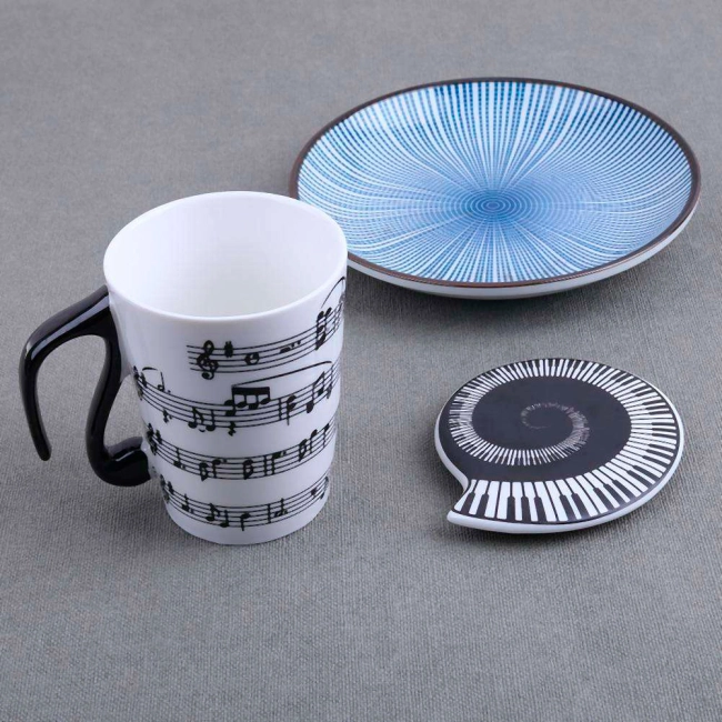 кружка с нотами